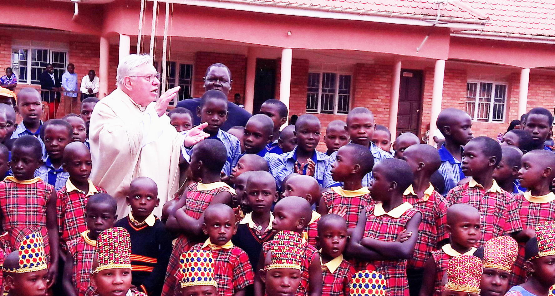 Pfarrer Erich Elpers lebte für die Menschen in Uganda, insbesondere für die Schulausbildung der Kinder.